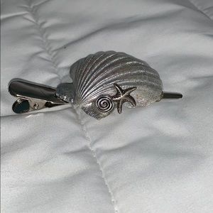 Mermaid style sea shell hair clips